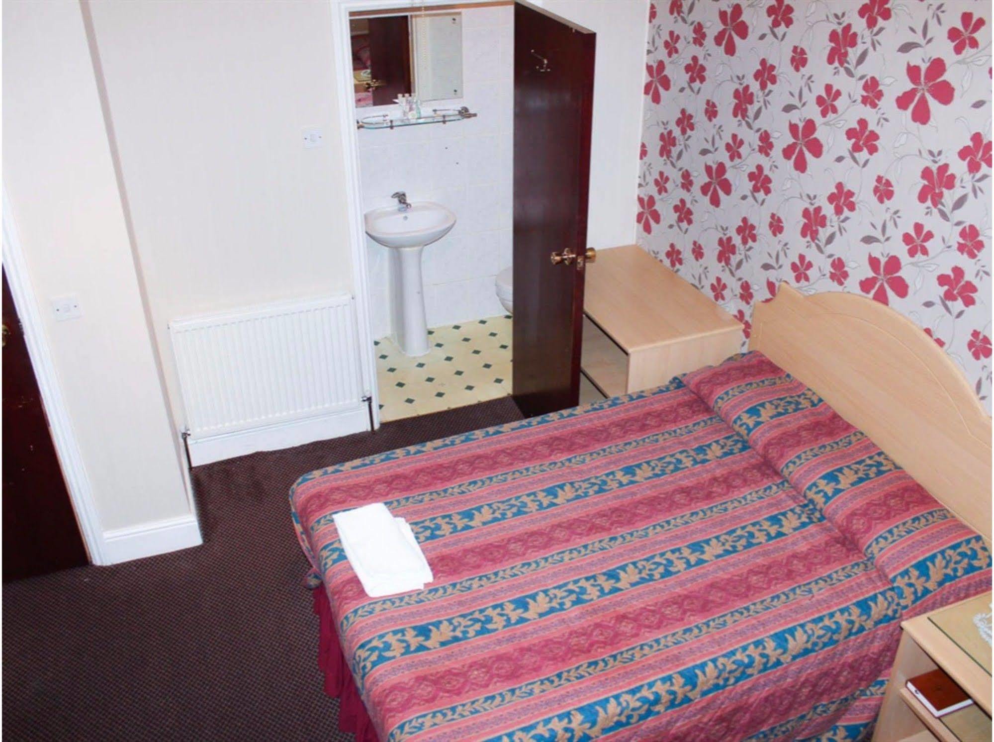Lampton Guest House Hounslow Buitenkant foto