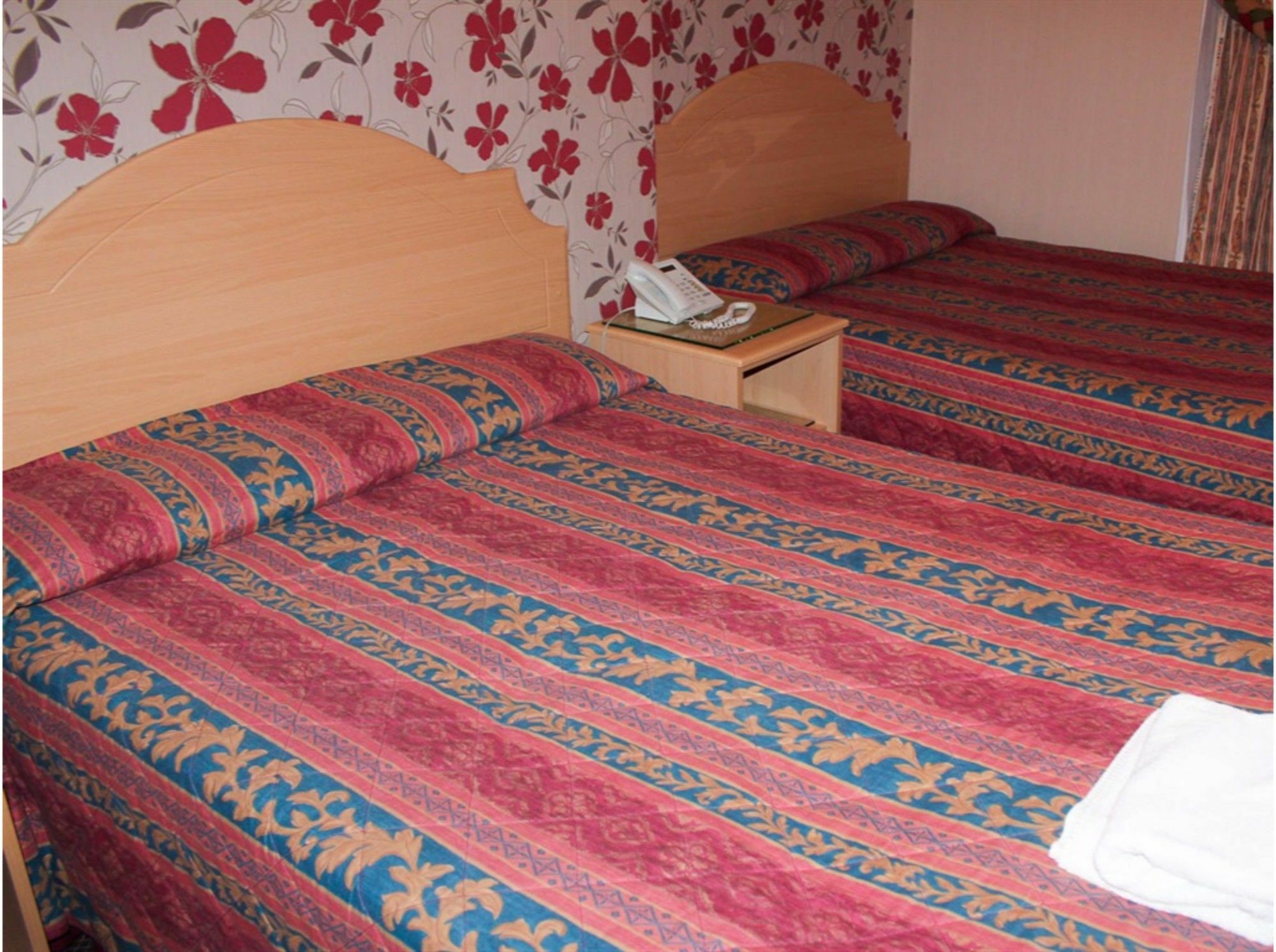 Lampton Guest House Hounslow Buitenkant foto
